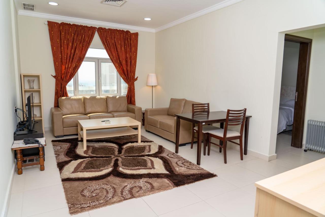 Zodiac Hotel Apartments Fahaheel 科威特 外观 照片